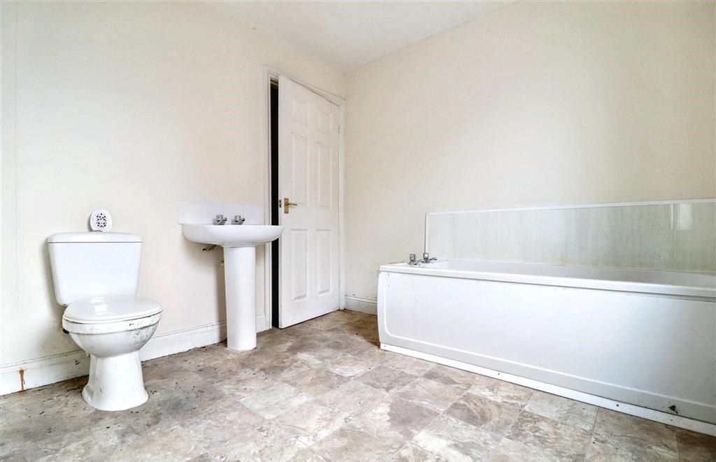 Property photo 3 of 4