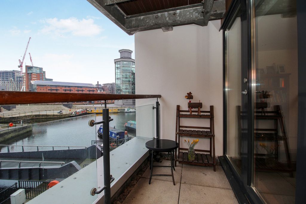 Property photo 2 of 17 Pbox-Img.Jpg