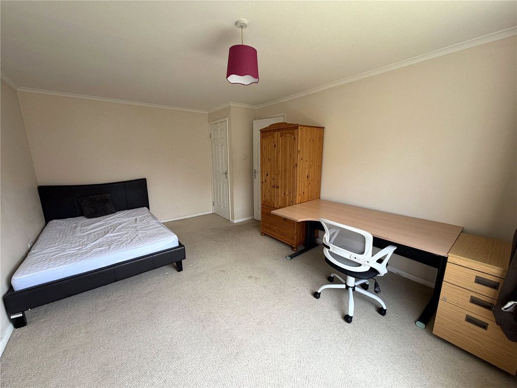 Property photo 2 of 10 Picture No. 17
