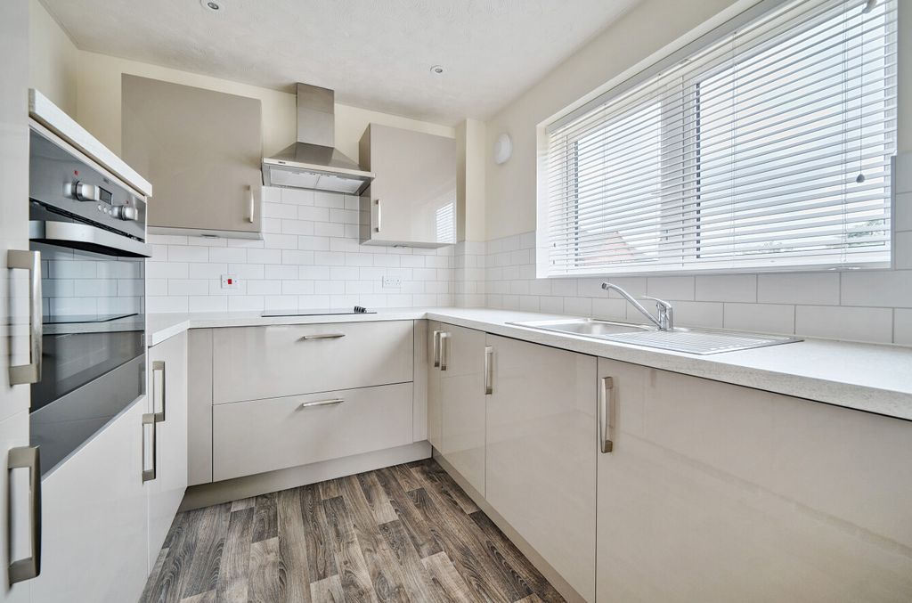 Property photo 2 of 8 1333115-6-6888F11...