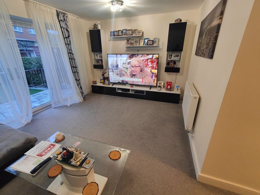 Property photo 3 of 21