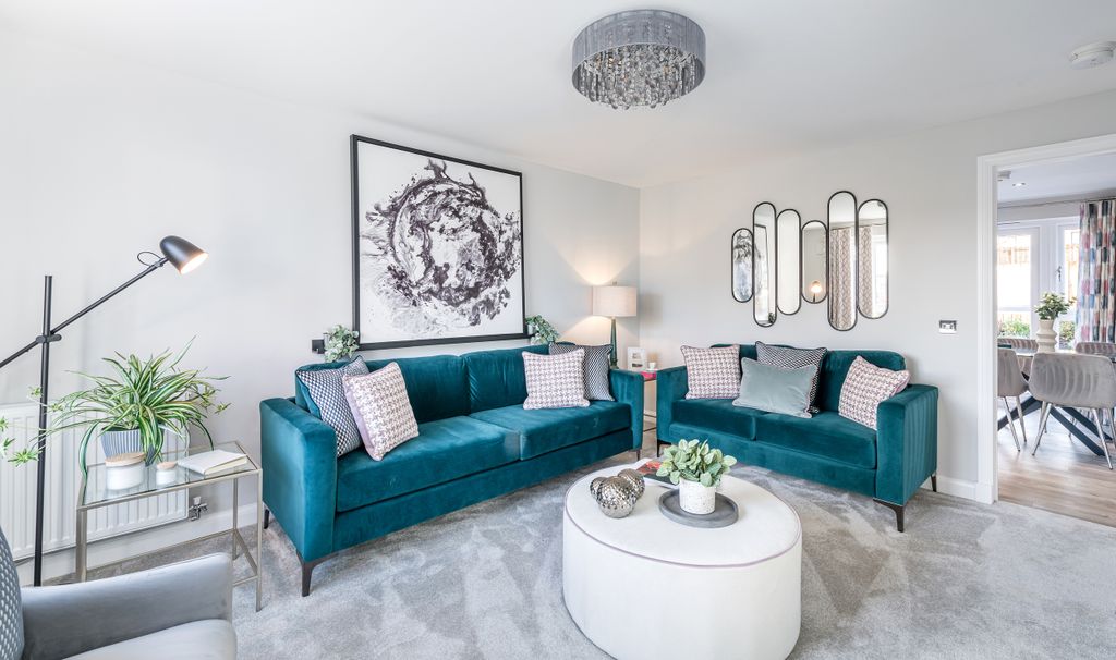 Property photo 3 of 8 The Fenton - Lounge