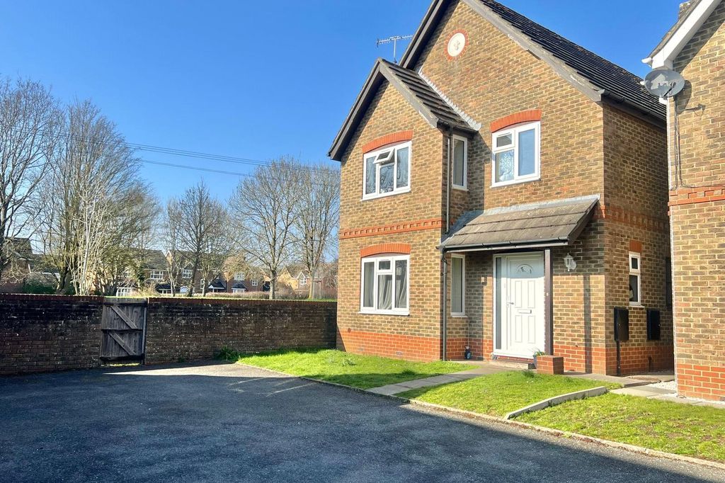 Property photo 1 of 12 Picture No. 17