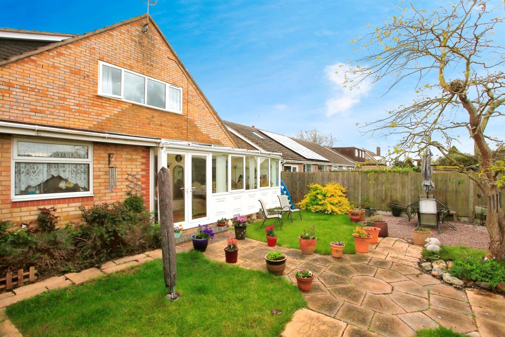 Property photo 3 of 19 Outside