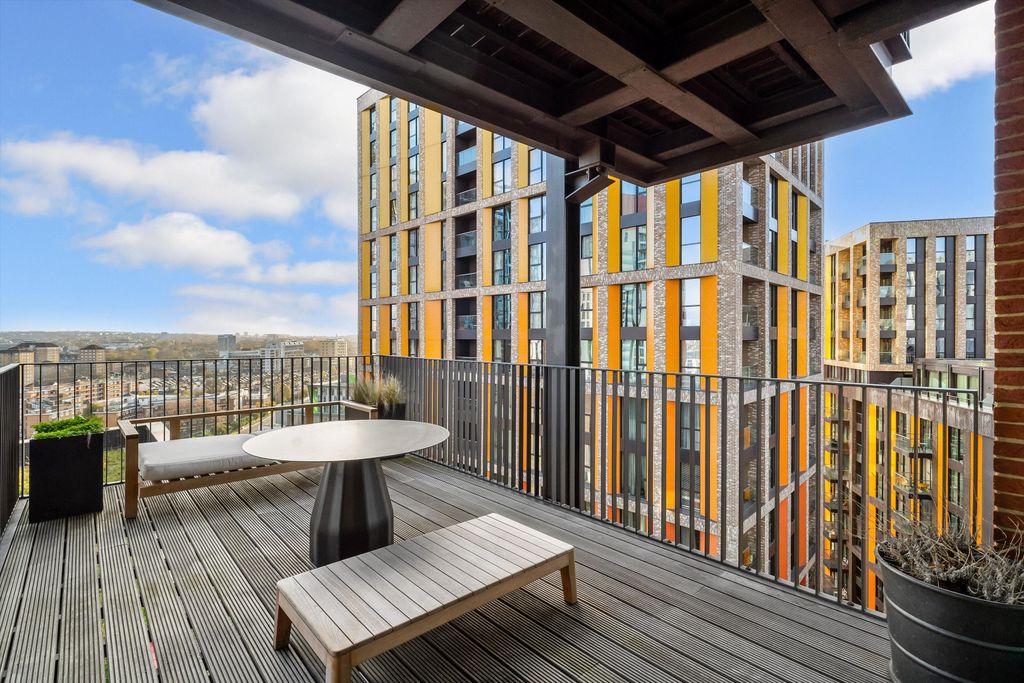 Property photo 3 of 20 Image