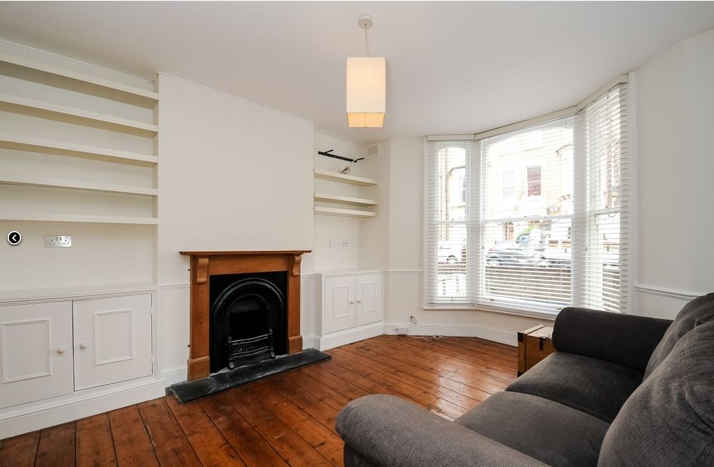 Property photo 3 of 5 Picture No. 12