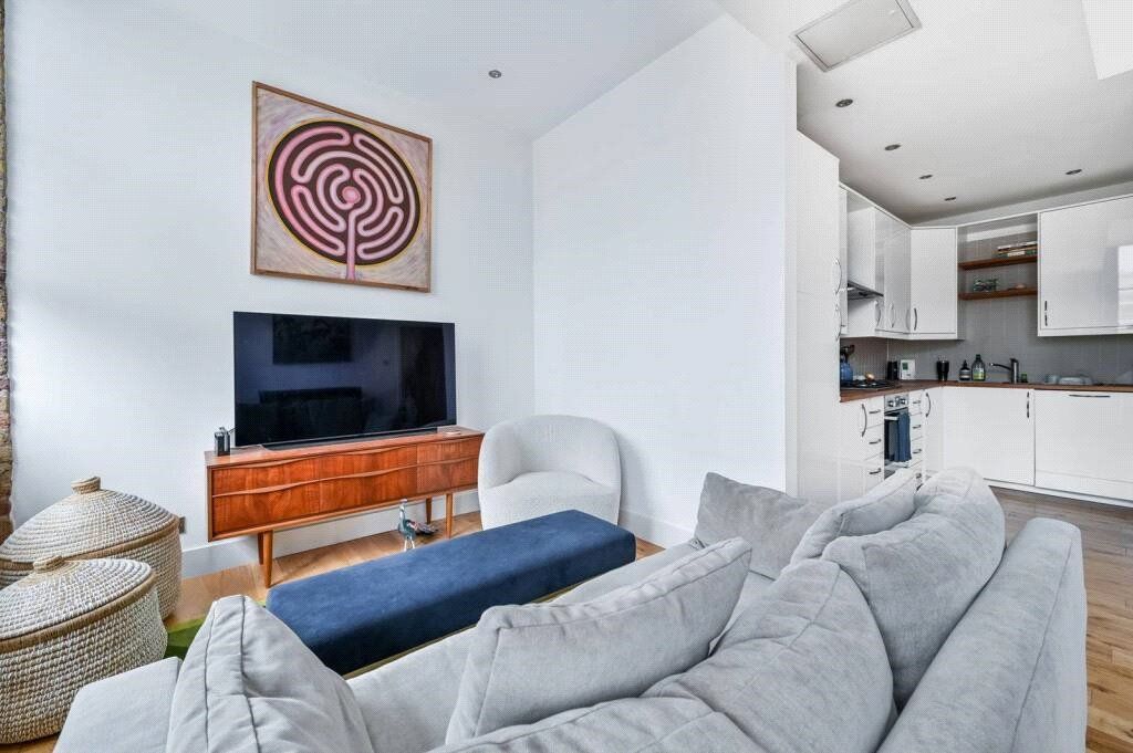 Property photo 3 of 7 Picture No. 16