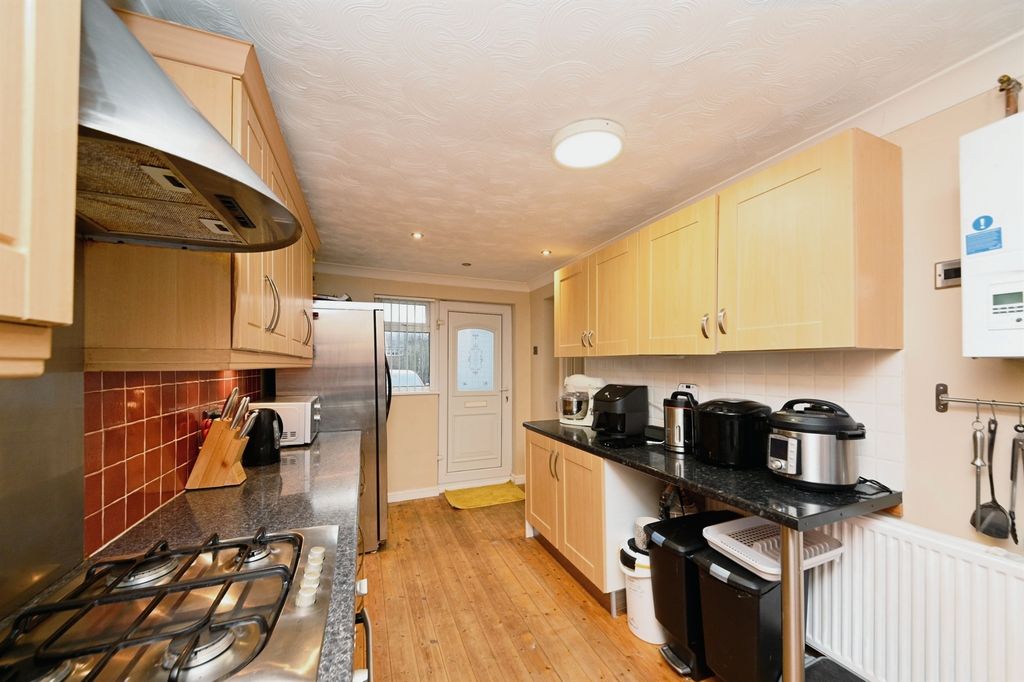 Property photo 3 of 16