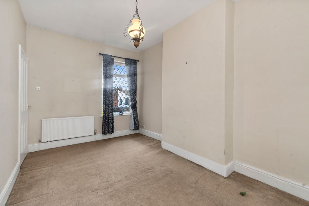 Property photo 3 of 19