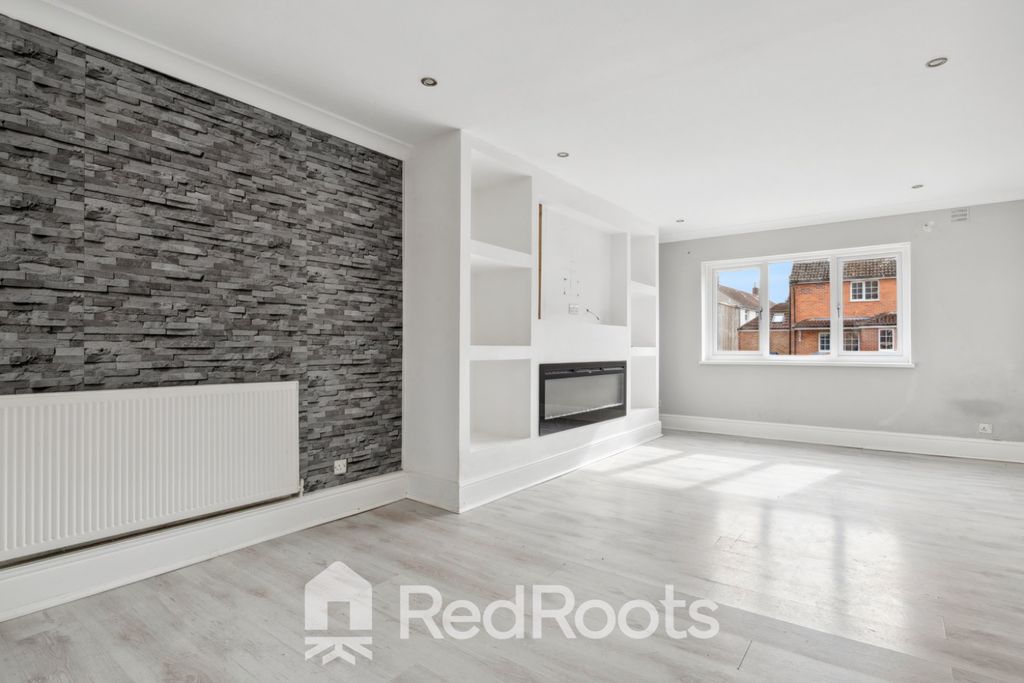 Property photo 3 of 14 4034365