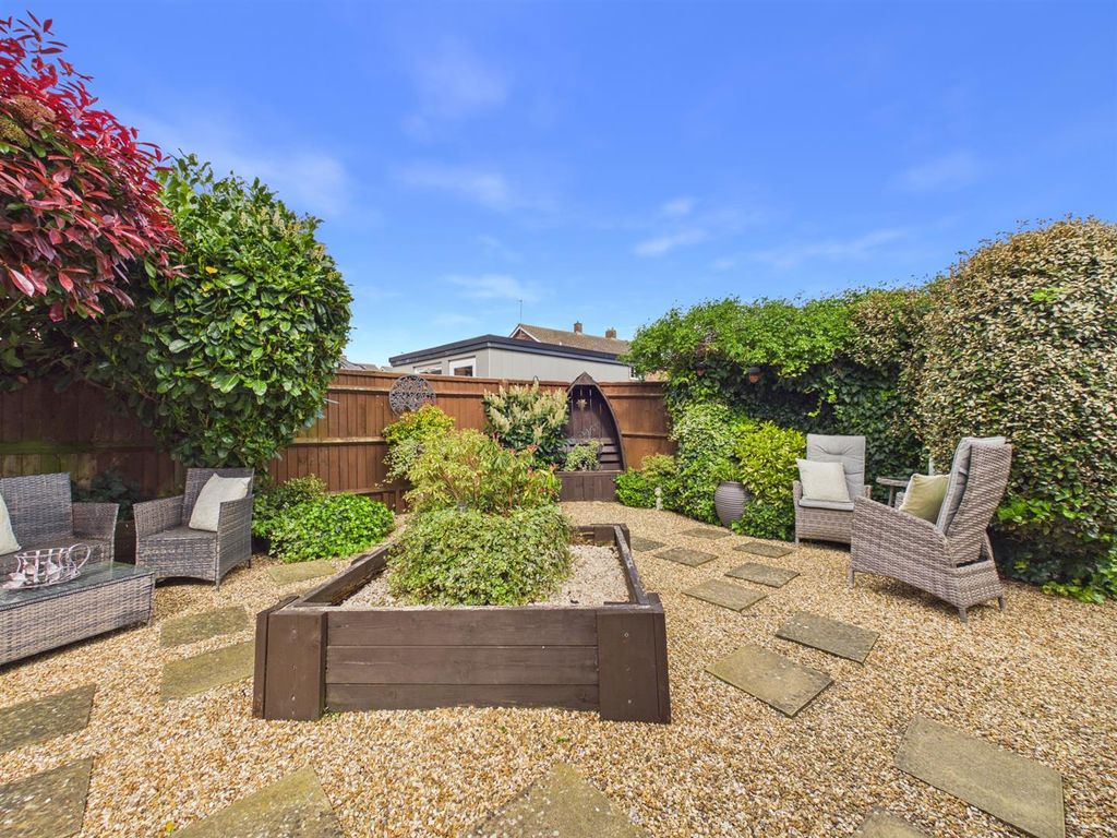 Property photo 2 of 12 Cam02435G0-Pr0214-Still019.Jpg