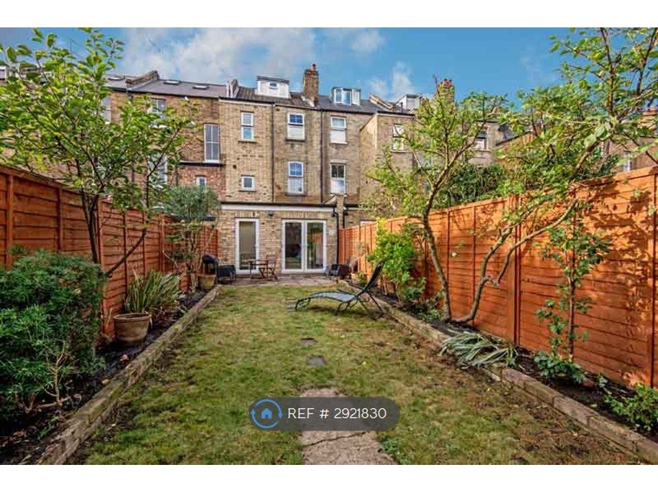 Property photo 3 of 12