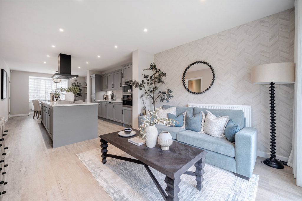 Property photo 2 of 21 Picture No. 24