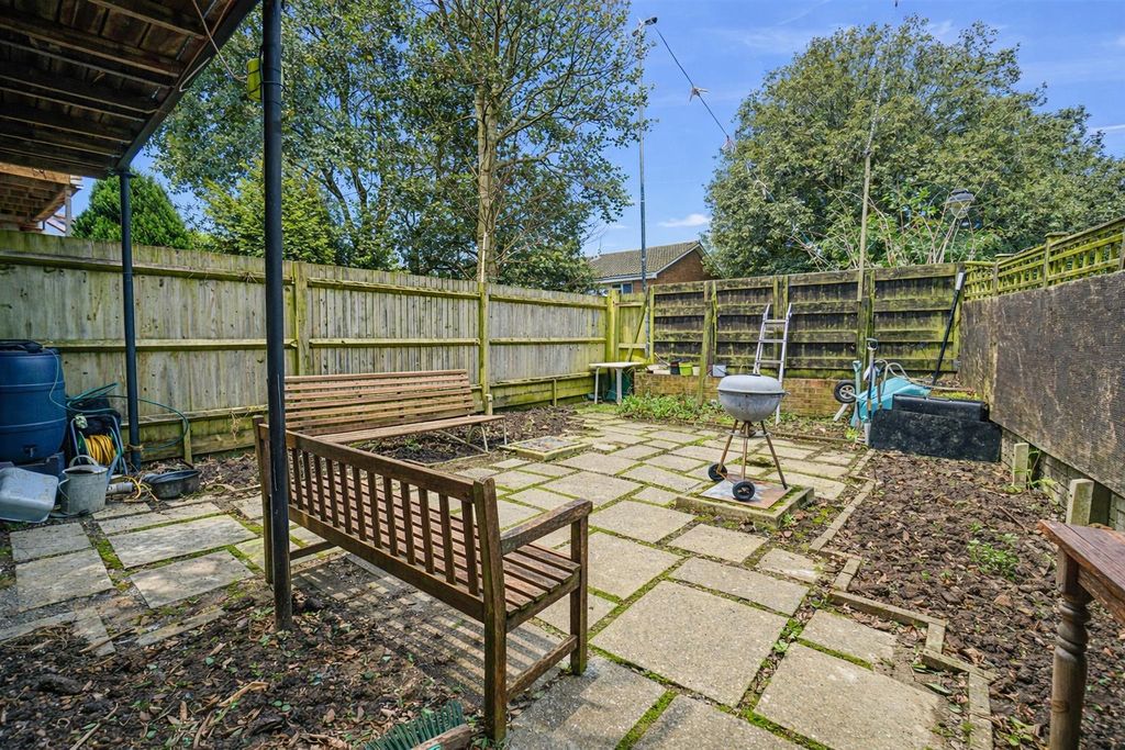 Property photo 2 of 19 Fb5173d9-1186-46B8-9E84-55Be2c4F9823.Png