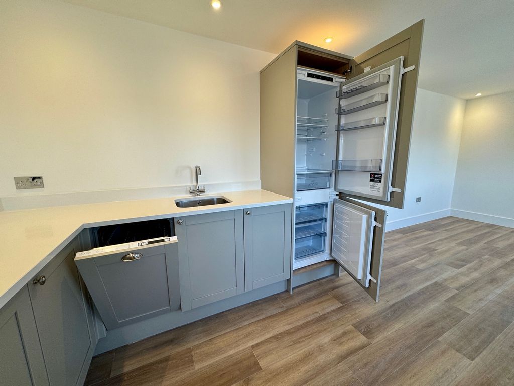 Property photo 2 of 13 Image