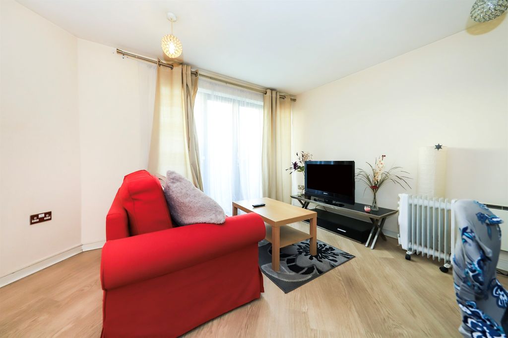 Property photo 3 of 10