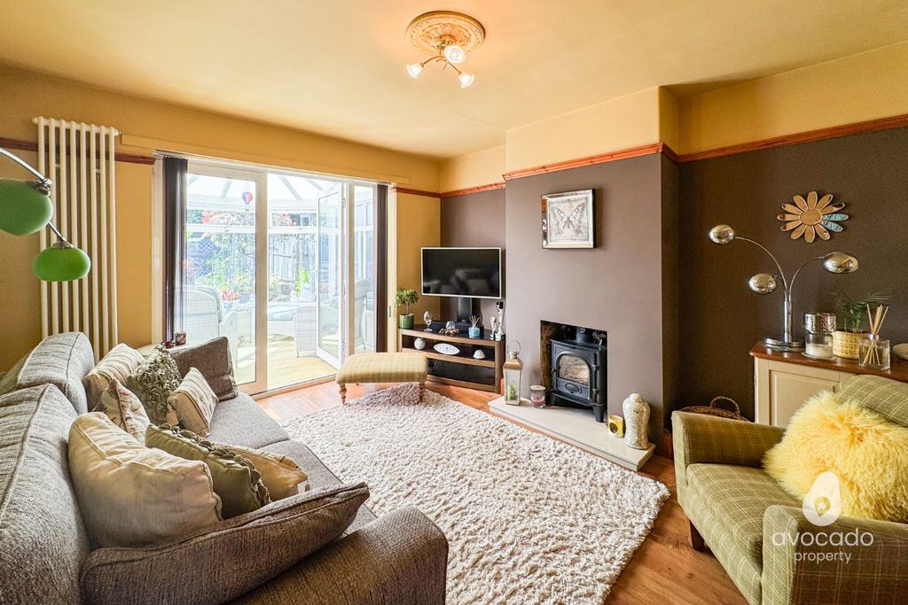 Property photo 2 of 23 5090442