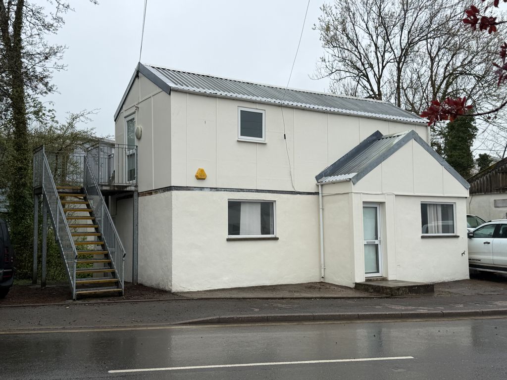 Property photo 1 of 4