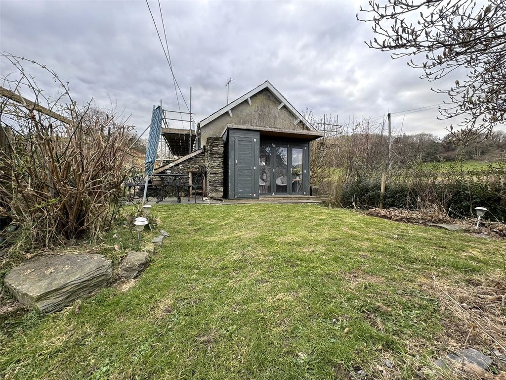 Property photo 2 of 16 Picture No. 01