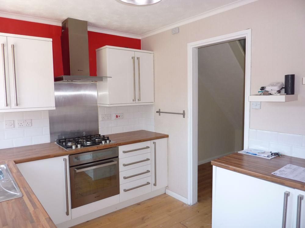 Property photo 2 of 5 Kitchen