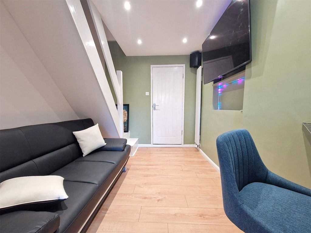 Property photo 2 of 4 Picture No. 03