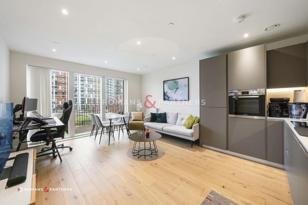 Property photo 1 of 17