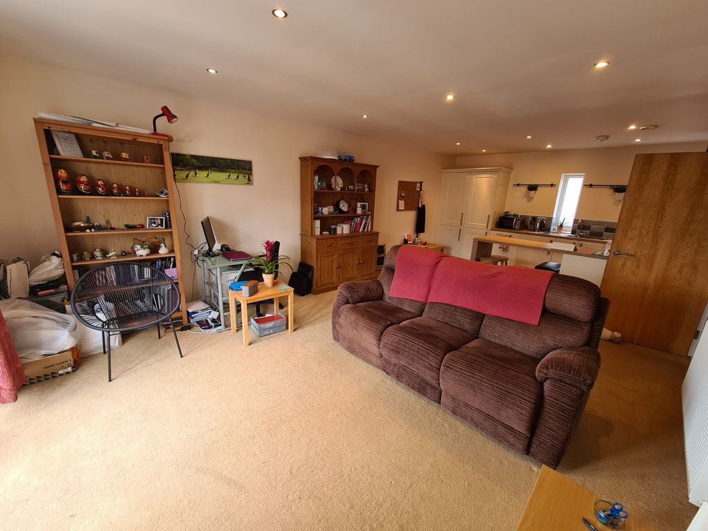 Property photo 3 of 12 Gallery