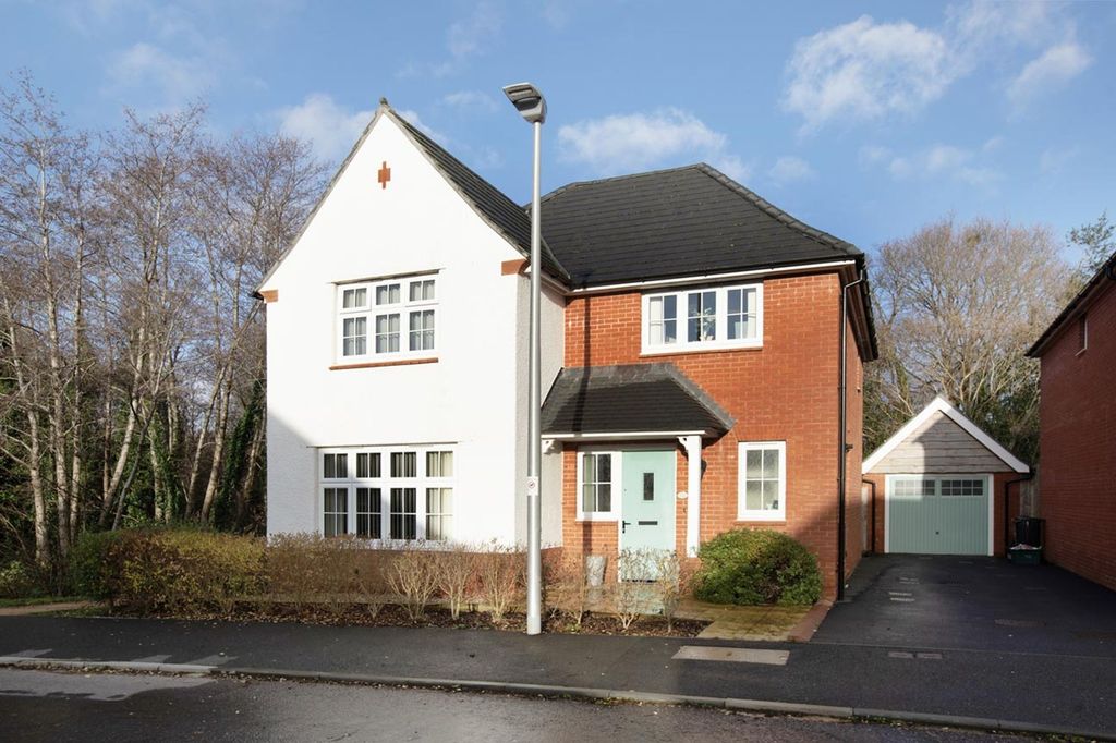 Property photo 1 of 19