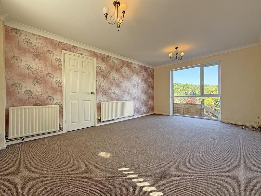 Property photo 2 of 18 Thirlmere Gardens 85 - Living Room Two.Jpg