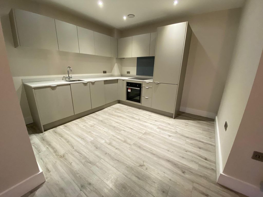 Property photo 2 of 8 Picture No. 25