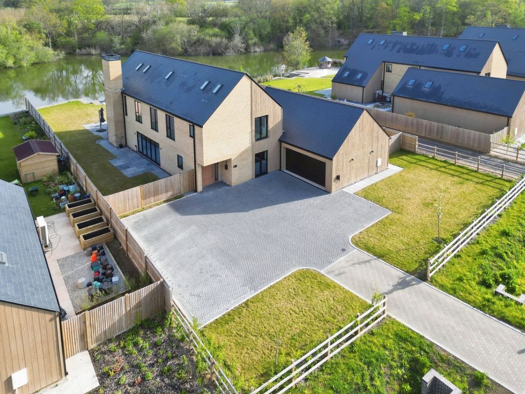 Property photo 3 of 30