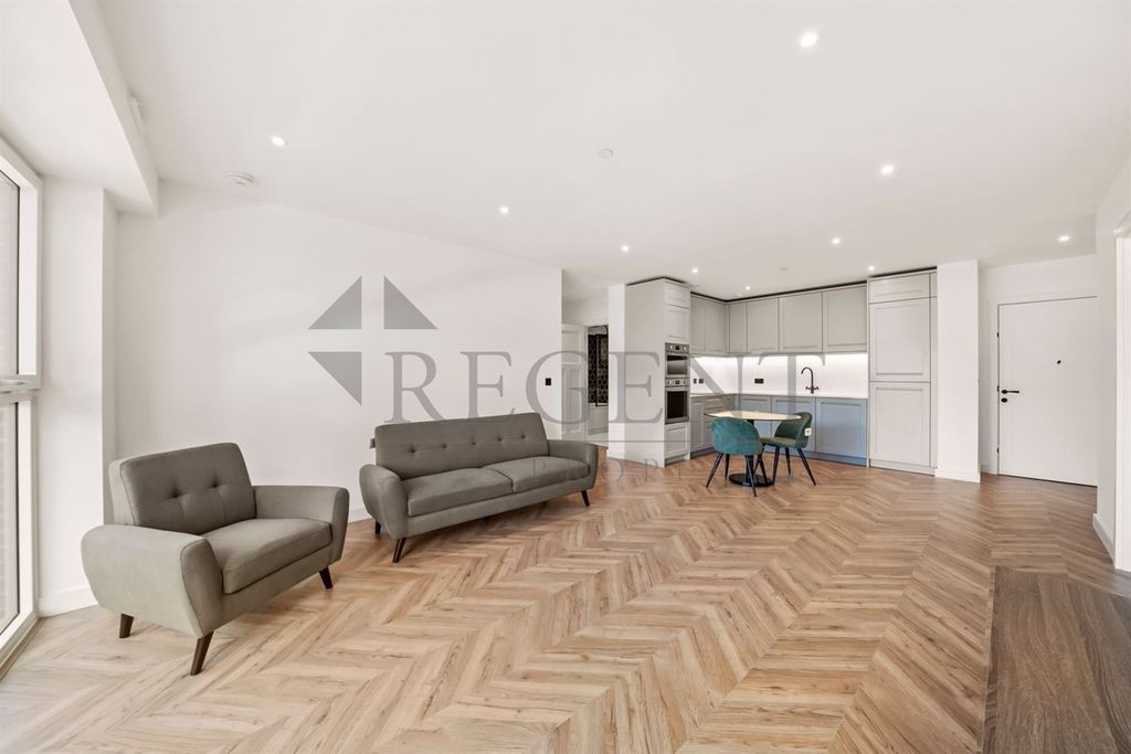 Property photo 2 of 14 Open Plan