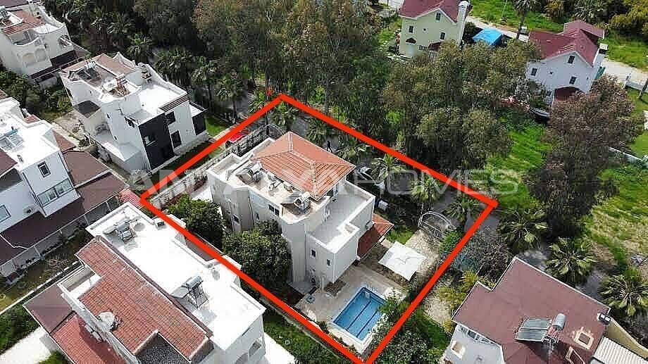 Property photo 2 of 50