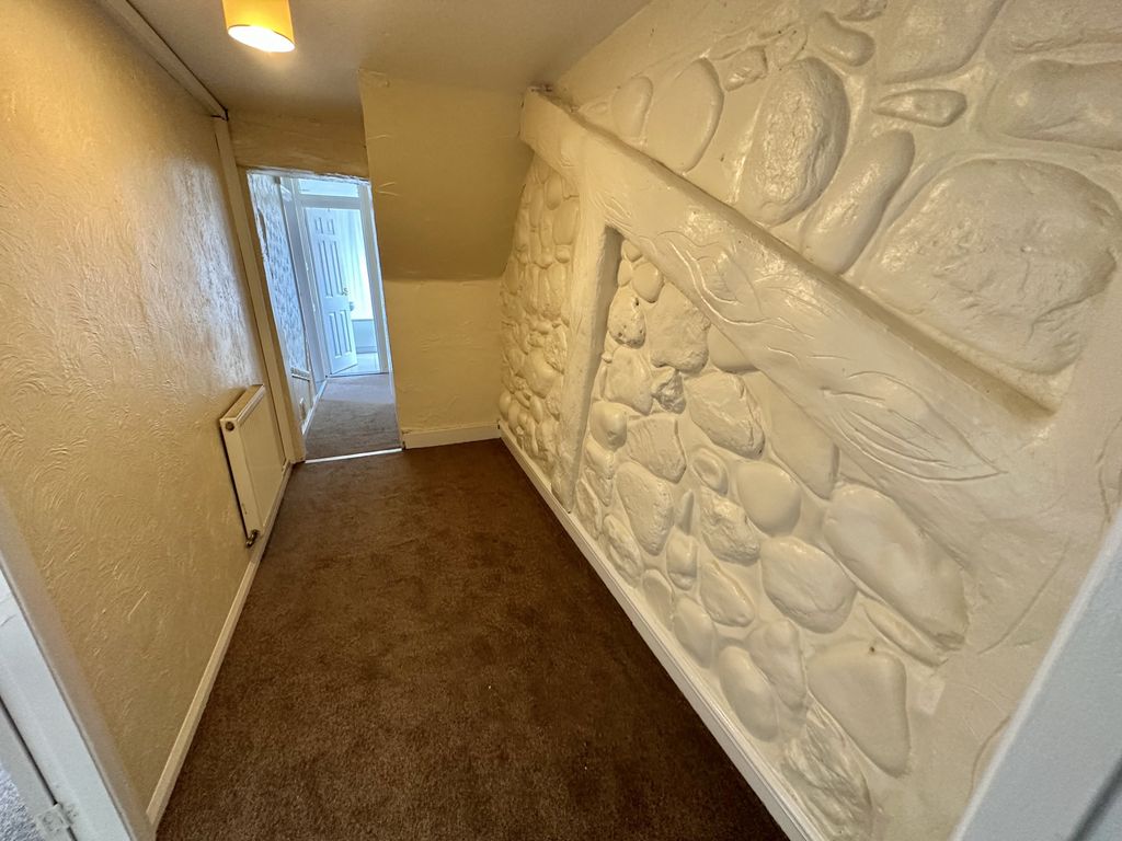 Property photo 2 of 6 Gallery