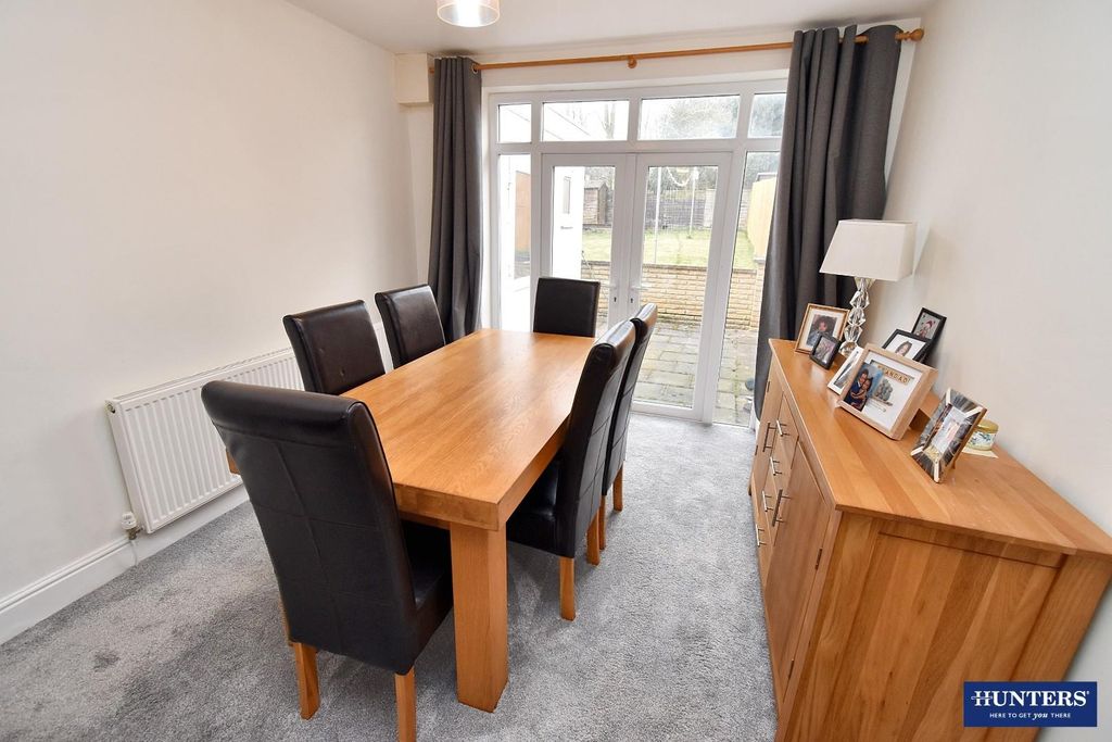 Property photo 3 of 17 Dining Room