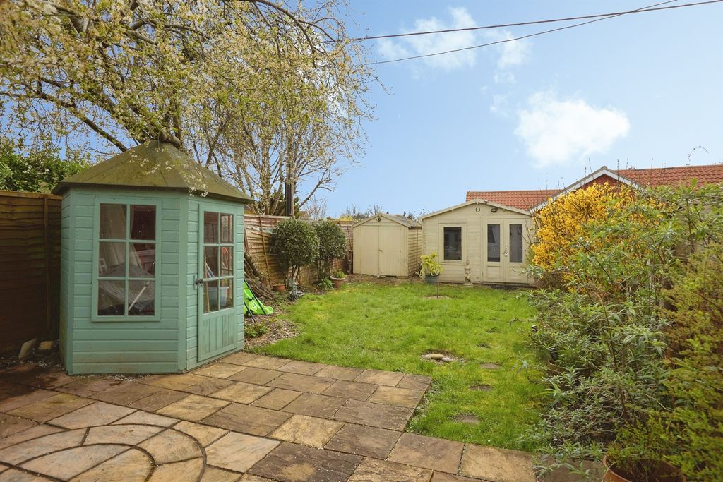 Property photo 2 of 13