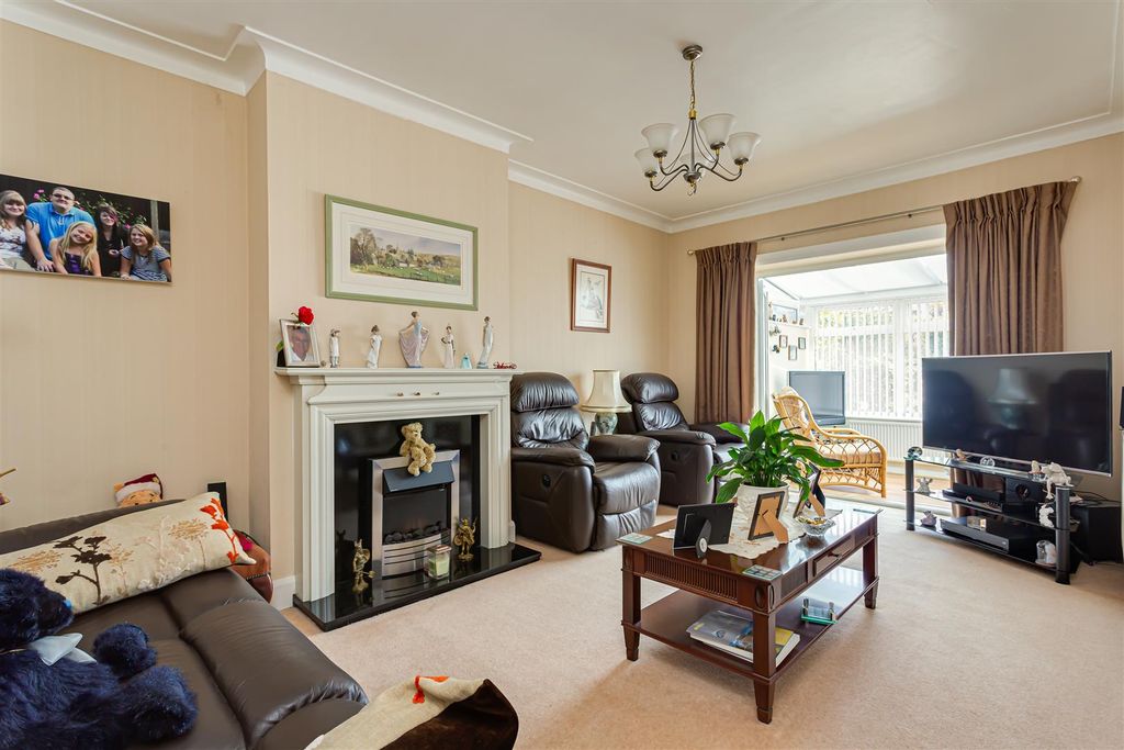 Property photo 2 of 24 House-Palmersfield-Road-Banstead-114.Jpg