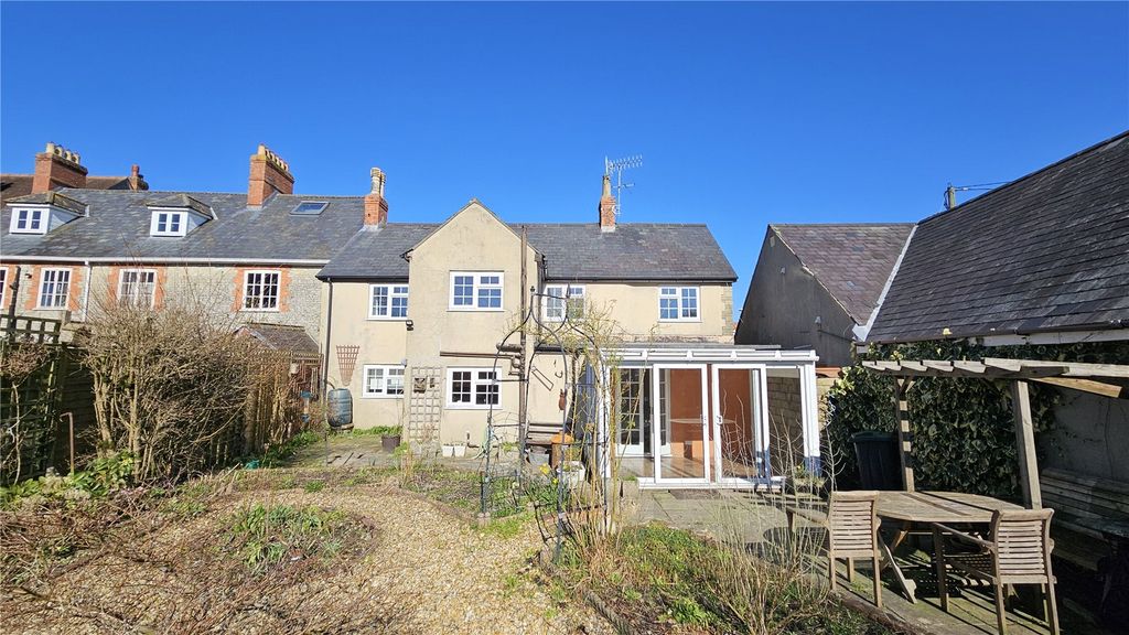 Property photo 2 of 11 Picture 2