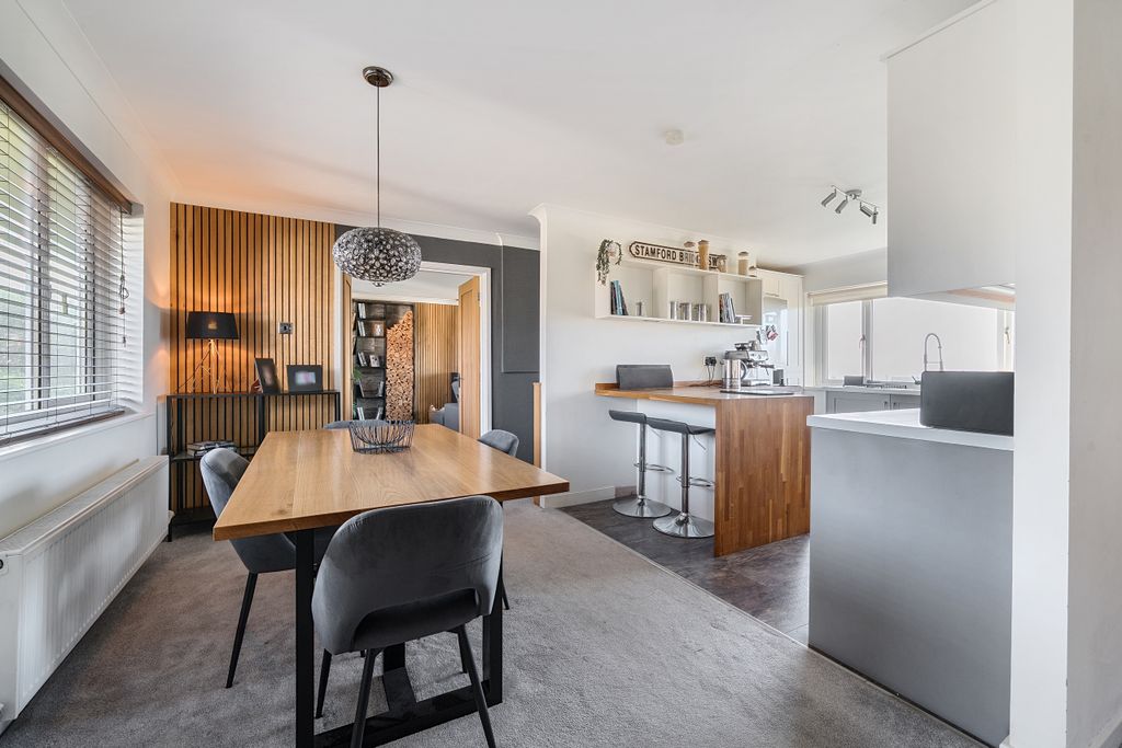 Property photo 3 of 29 1393475 (19)