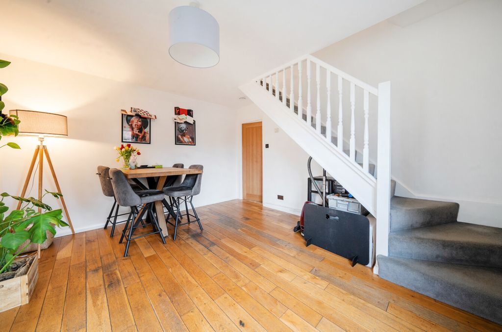 Property photo 2 of 21 1432167-2-69c2B26...