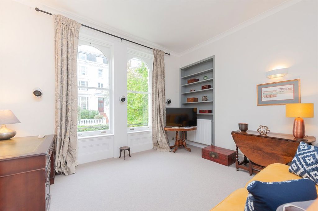 Property photo 3 of 6