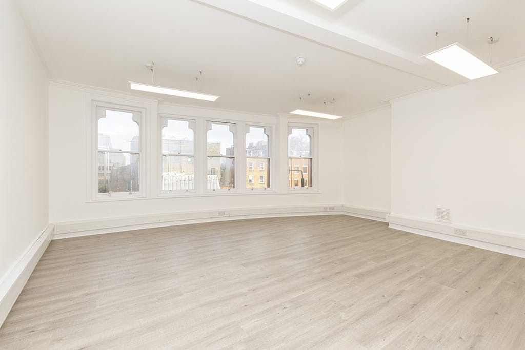 Property photo 2 of 11 353355 Goswell Road   15.Jpg
