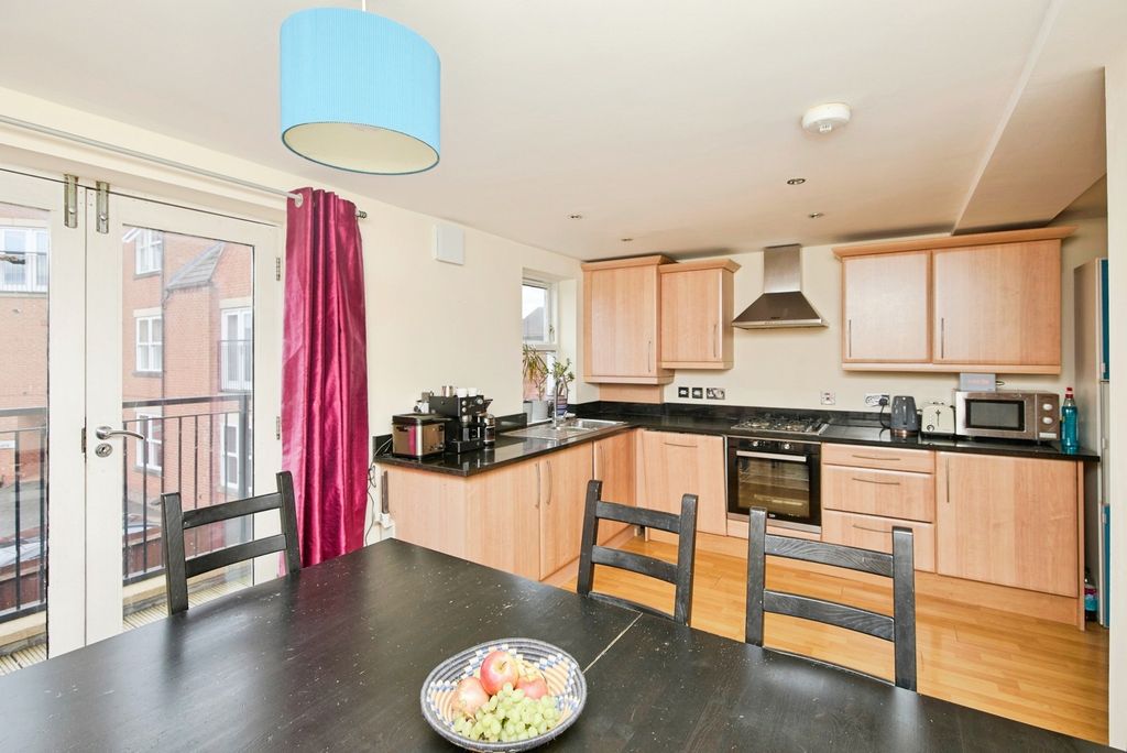Property photo 2 of 21 Kitchen Area
