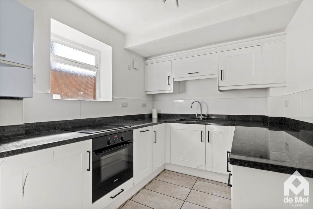 Property photo 3 of 9 Photo 5