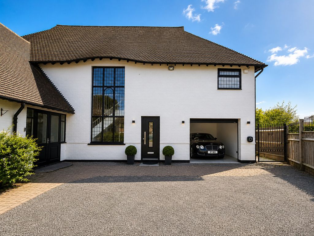 Property photo 1 of 36