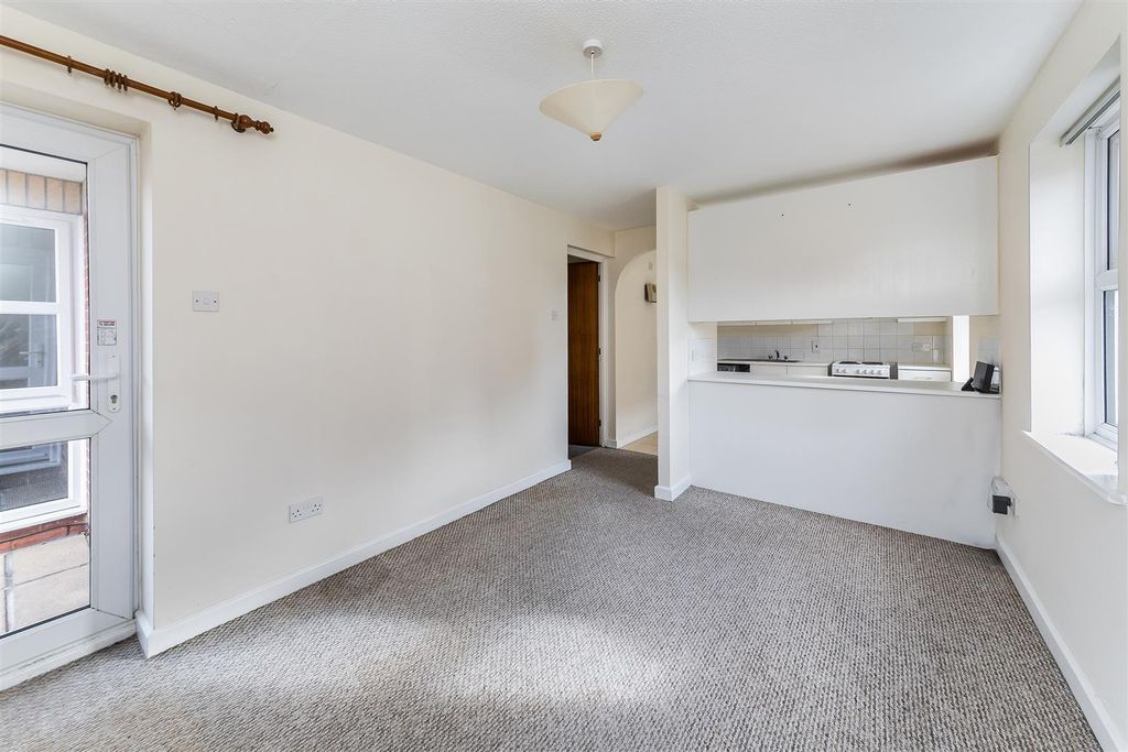 Property photo 3 of 17 Img_9420.Jpg