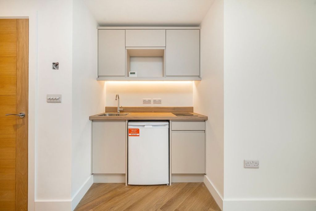 Property photo 3 of 3