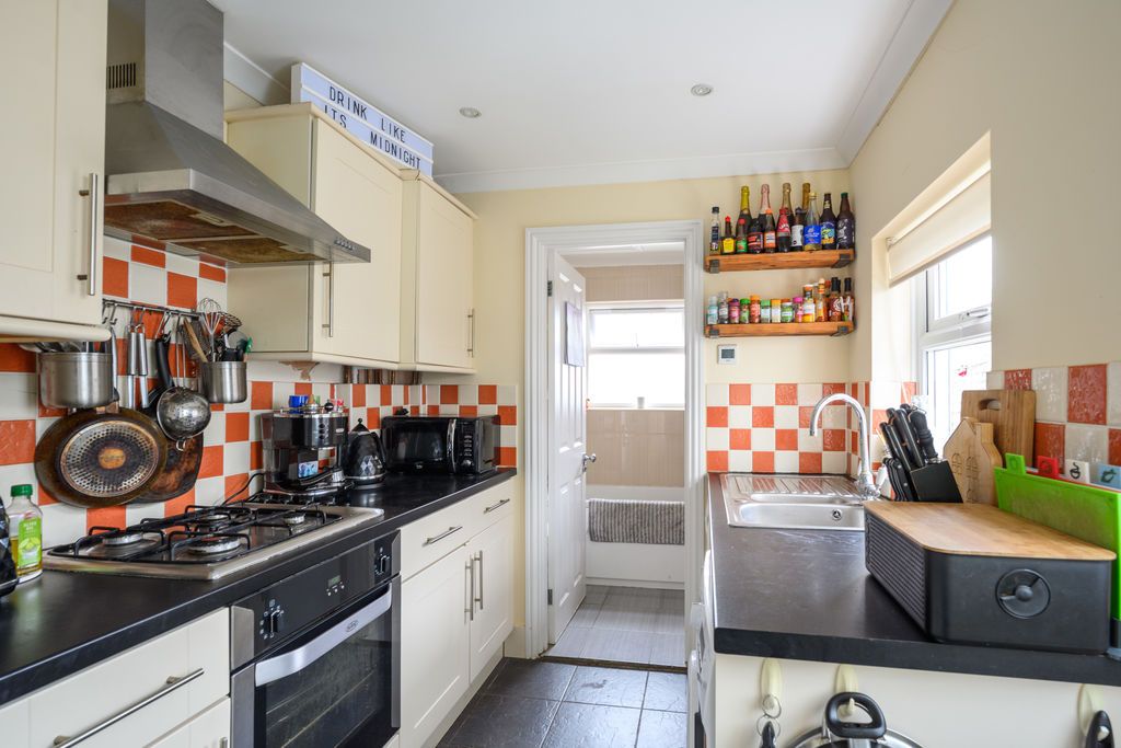 Property photo 3 of 13 Photo 4