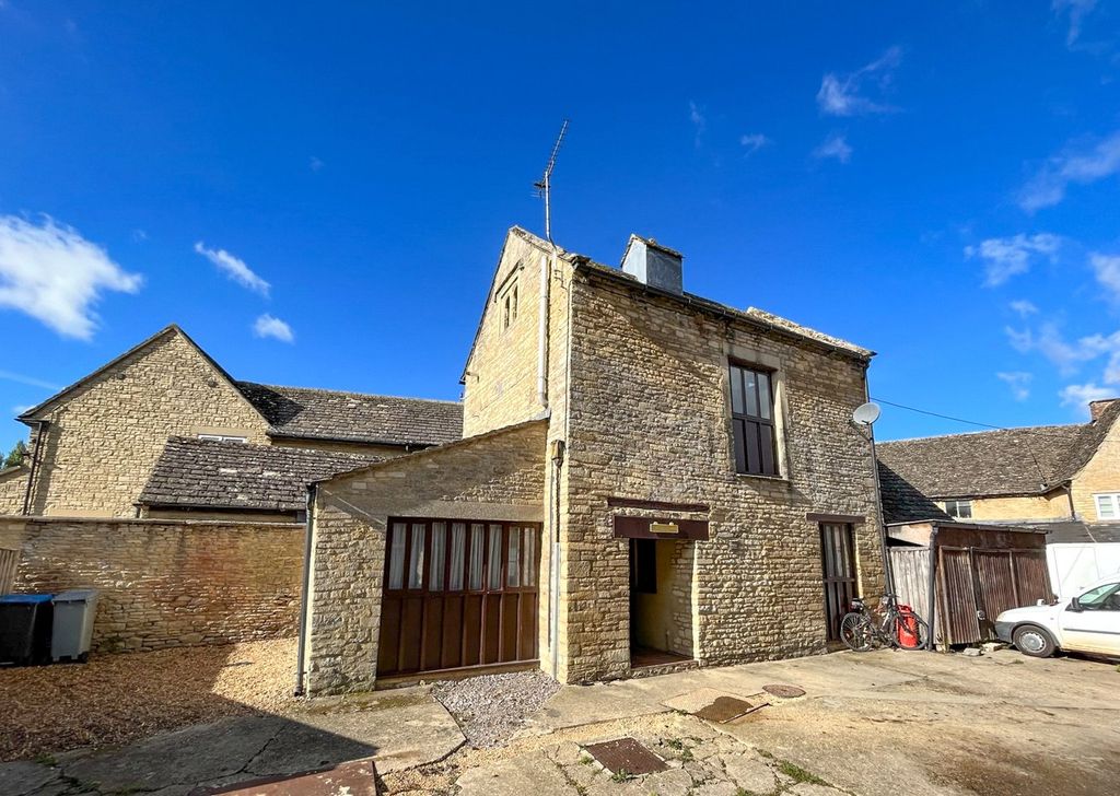 Property photo 1 of 11 External