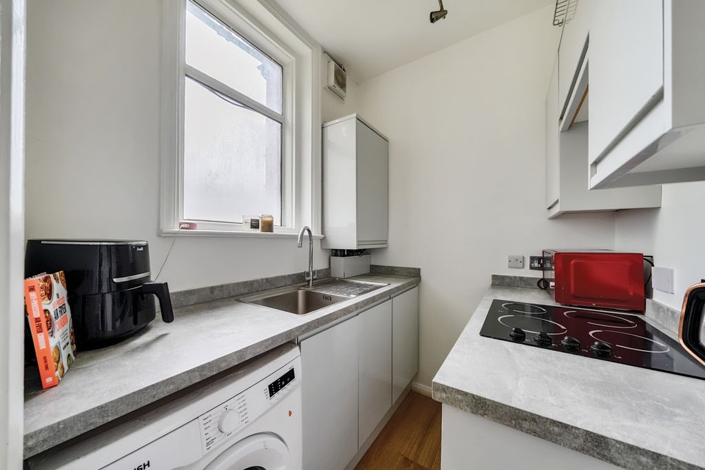 Property photo 3 of 15 Kitchen